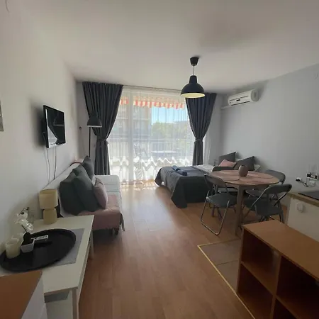 Апартаменты Grand - Sea Viev And Premium *